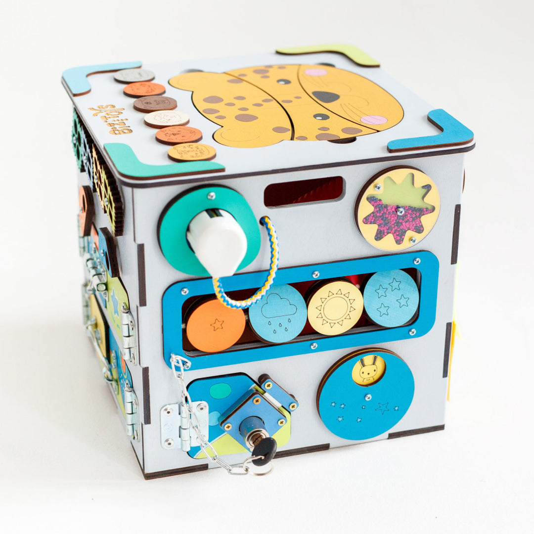 Activity Cube Zoo Animals