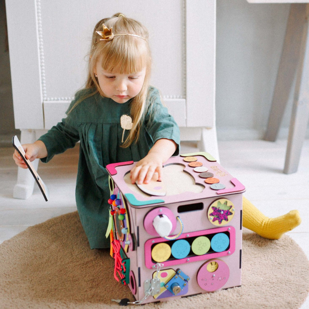 Activity Cube Zoo Animals