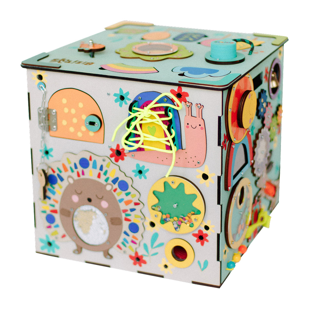 baby boy with montessori cube