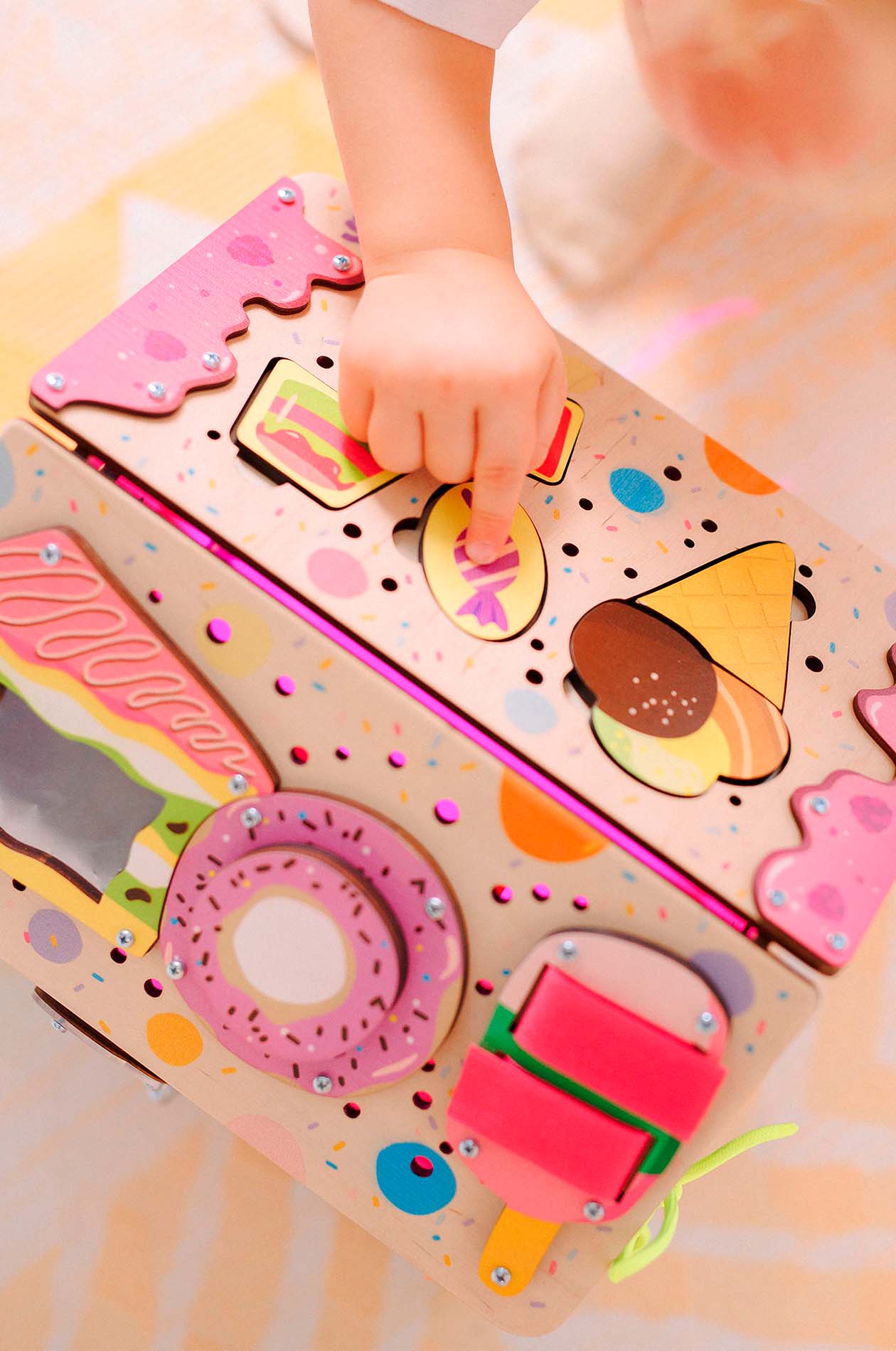 Candy Busy Board 6-in-1