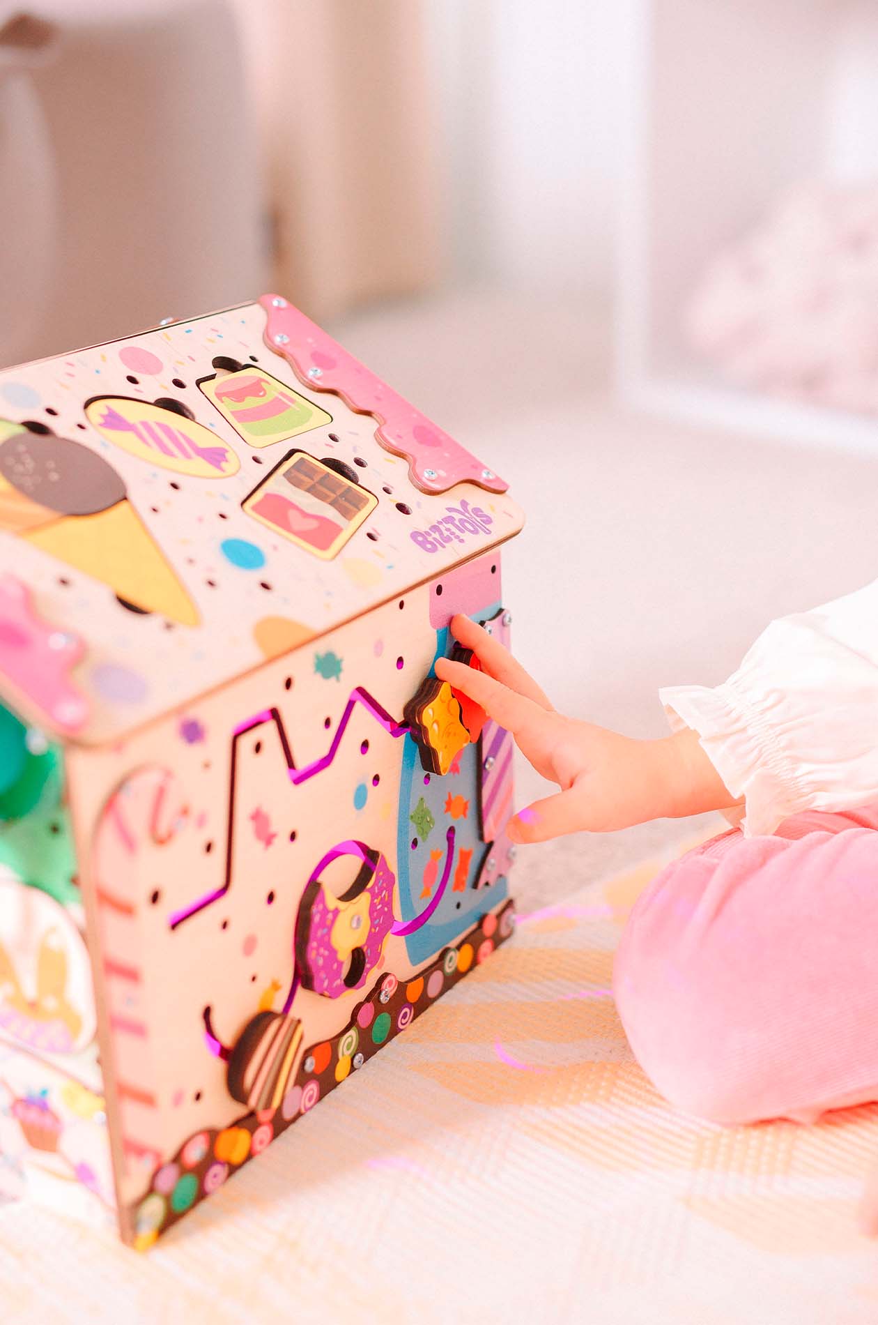 Candy Busy Board 6-in-1