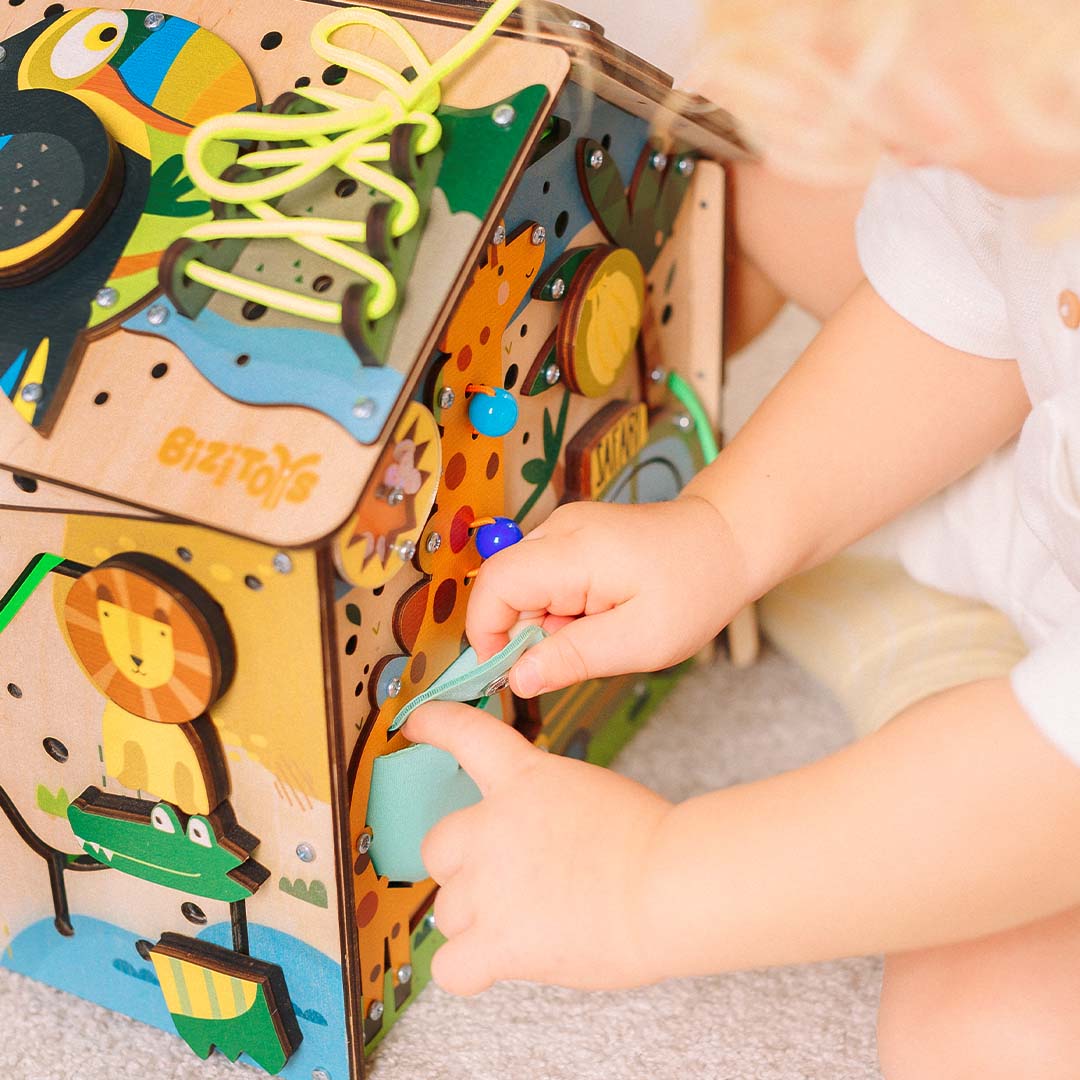 stable play cube for early standers