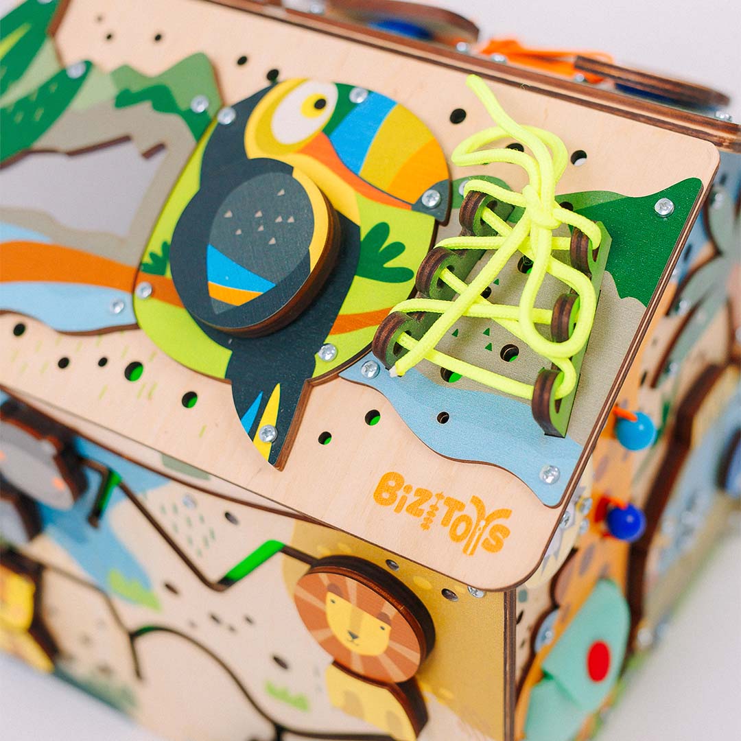 toucan light switch on safari cub